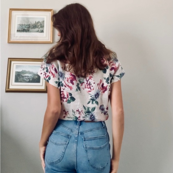 Bellambia | Italian Linen Floral Top - Picture 4 of 6